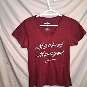 ⚡️2 For $15⚡️Women's Burgundy Harry Potter T-shirt size Medium